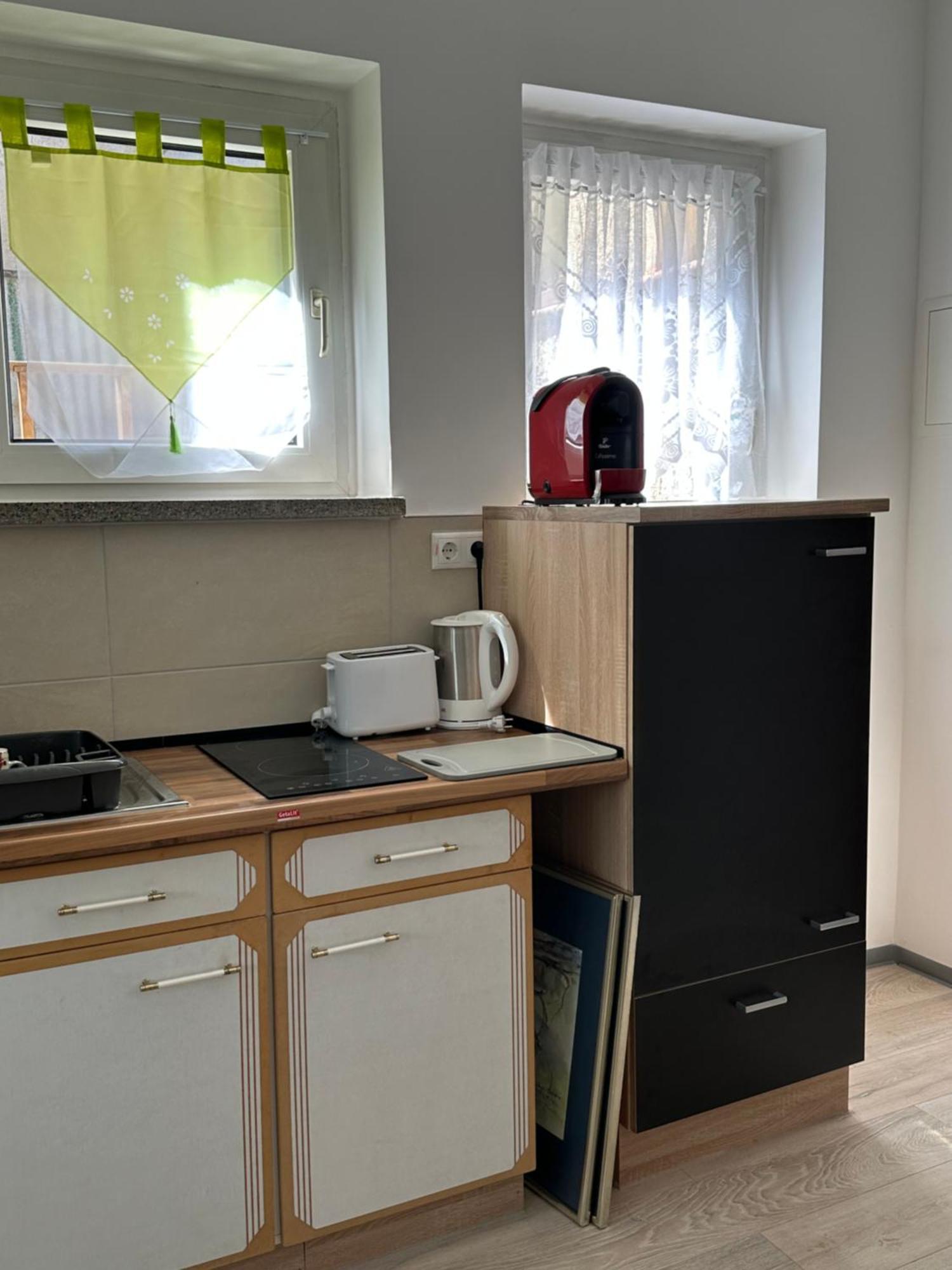 Ein Zimmer Wohnung Am Markt Oelsnitz エクステリア 写真